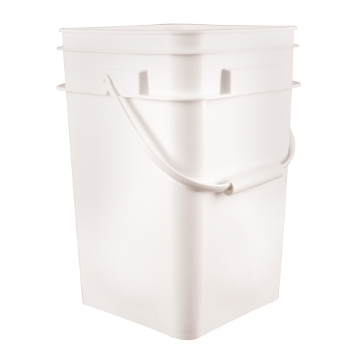 Seau carr&eacute;, Plastique, 4,25 gal. Quali-T-Solutions