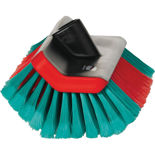 Brosse &agrave; alimentation en eau pour nettoyage des parties hautes et basses des v&eacute;hicules de la s&eacute;rie Transport Quali-T-Solutions