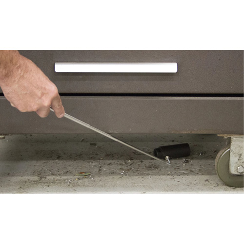 Outil collecteur magn&eacute;tique et flexible, Longueur de 23-1/2", Capacit&eacute; de 2,5 lb Quali-T-Solutions