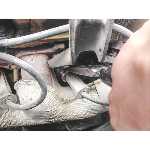 Pince pour retirer les capuchons de bougies d'allumage Quali-T-Solutions