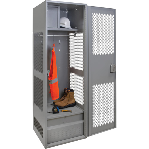 Casier pour &eacute;quipement avec porte, Acier, 24" la x 18" p x 72" h, Gris Quali-T-Solutions