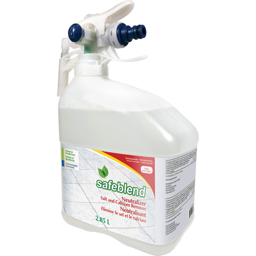 Produit concentr&eacute; pour d&eacute;tartrer, nettoyer et d&eacute;poussi&eacute;rer, Cruche, 4 L Quali-T-Solutions