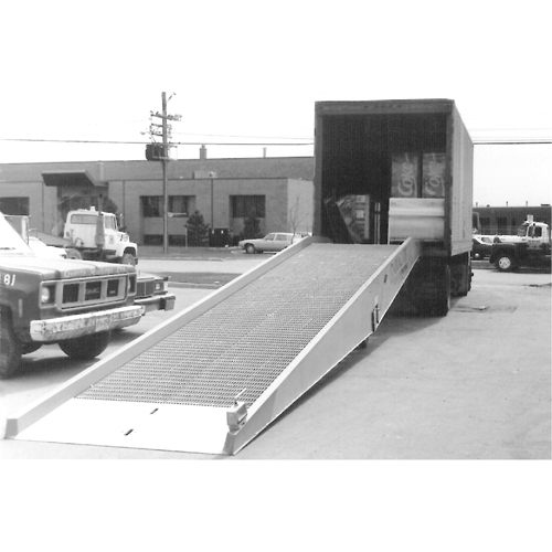 Mobile Yard Ramp, 20000 lbs. Capacity, 84" W x 30' L Quali-T-Solutions