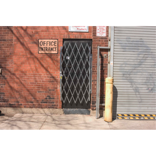 Barri&egrave;res de porte robustes, Simple, 4' lo x 6' 3" h d&eacute;ploy&eacute; Quali-T-Solutions