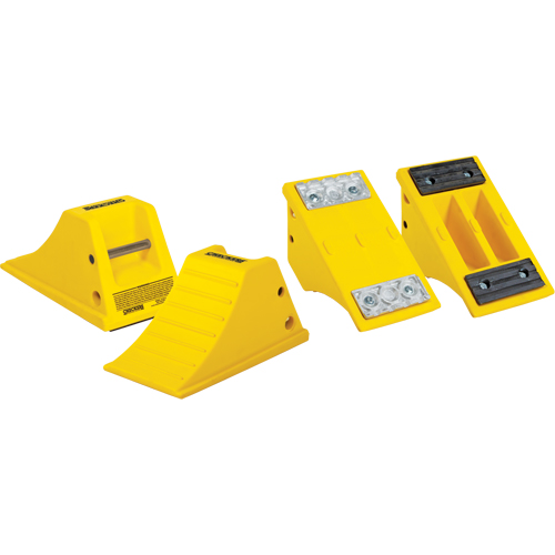 Cales-roue tout-terrain robustes, Polyur&eacute;thane, Jaune, 8-1/2" la x 15-1/2" p x 8-1/4" h Quali-T-Solutions