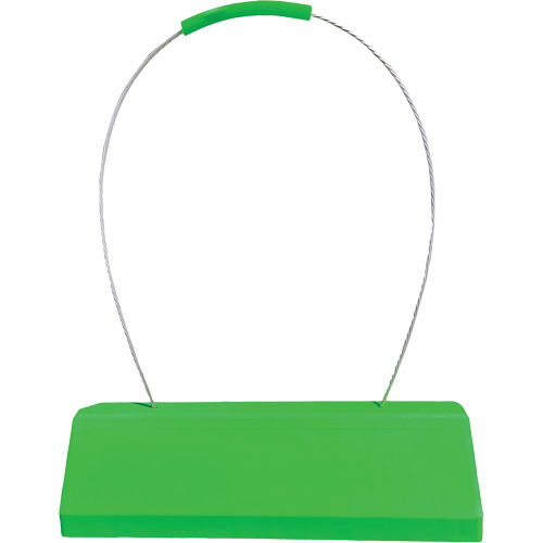 Cale de roue pour avion Checkers Safety SafeRay avec poign&eacute;e &agrave; c&acirc;ble ergonomique, Ur&eacute;thane, Vert fluorescent, 24" la x 8" p x 6" h Quali-T-Solutions