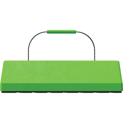 Cale de roue pour avion Checkers Safety SafeRay avec poign&eacute;e &agrave; c&acirc;ble & patin en caoutchouc, Ur&eacute;thane, Vert fluorescent, 24" la x 8" p x 6" h Quali-T-Solutions