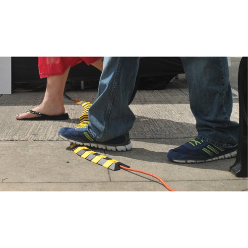 Syst&egrave;me de protection de c&acirc;bles Ultra-Sidewinder - petit , 13,125" x 3" x 0,75", 32000 lb (16 tonnes) Quali-T-Solutions