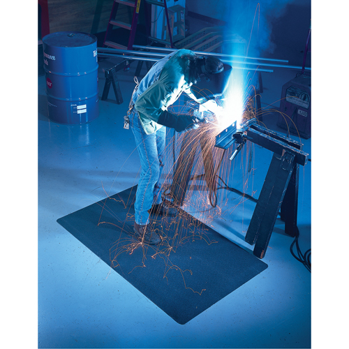 Weldsafe Ultrasoft Mat No. 447, Rubber, 20' L, 2' W x 7/8" Thick, Black Quali-T-Solutions
