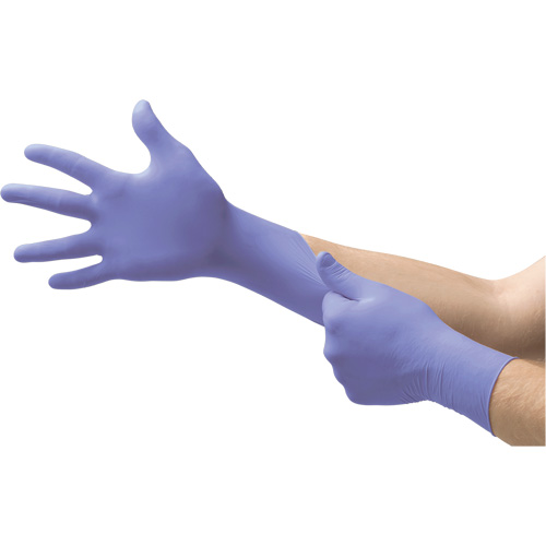 Gants d'examen SE SU-690 Supreno, Grand, Nitrile, 7,1 mils, Sans poudre, Mauve, Classe 2 Quali-T-Solutions