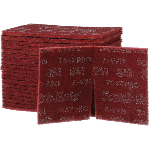 Tampons manuels Scotch-Brite 7447, Oxyde d'aluminium, 9" x 6", Grain Tr&egrave;s fin Quali-T-Solutions