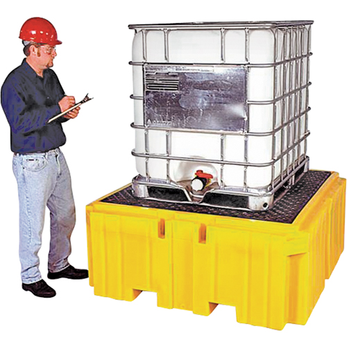 GRV Spill Pallet Plus avec drain, Capacit&eacute; de d&eacute;versement 365 gal. US, 62" x 62" x 28" Quali-T-Solutions