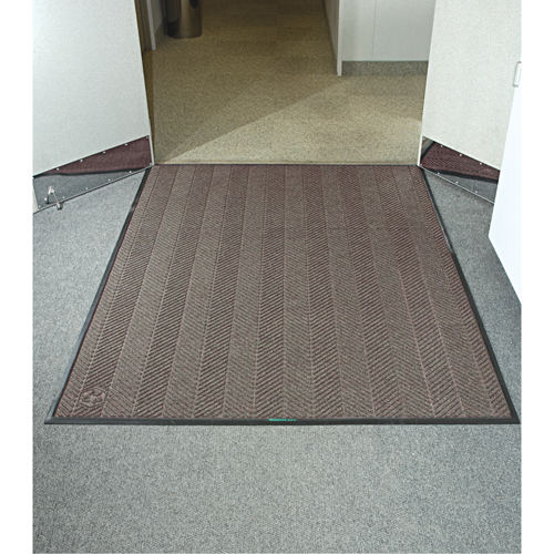 Tapis Waterhog Eco Elite, Essuie-pieds/grattoir, 3' x 20' x 3/8", Brun ch&acirc;taignier Quali-T-Solutions