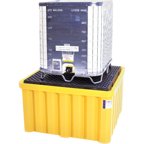 Palette antid&eacute;versement avec drain Ultra-IBC Spill Pallet , Capacit&eacute; de d&eacute;versement 400 gal. US, 58,75" x 58,75" x 33" Quali-T-Solutions