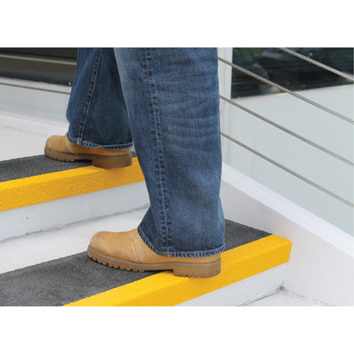 Safestep&reg; Anti-Slip Step Cover, 10" W x 32" L, Black & Yellow Quali-T-Solutions