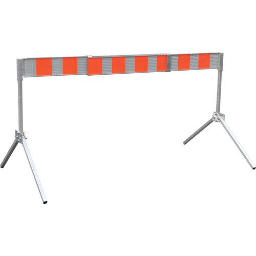 Barricade de rue, En A, 6' lo x 5-1/2" h, Orange/Blanc Quali-T-Solutions