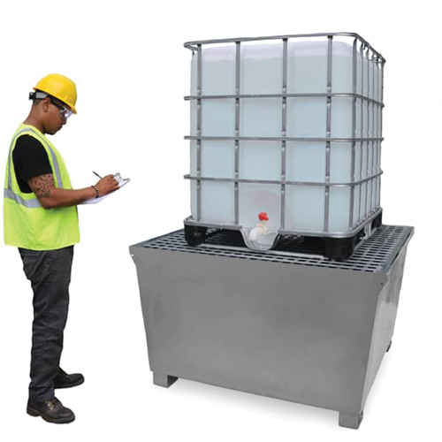 Ultra-IBC Spill Pallet en acier, Capacit&eacute; de d&eacute;versement 370 gal. US, 57,6" x 34,7" x 56,9" Quali-T-Solutions