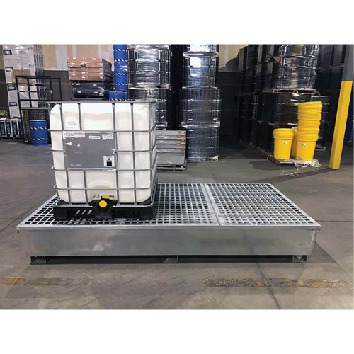 Ultra-Twin IBC Spill Pallet en acier, Capacit&eacute; de d&eacute;versement 370 gal. US, 103,8" x 26,8" x 51,1" Quali-T-Solutions