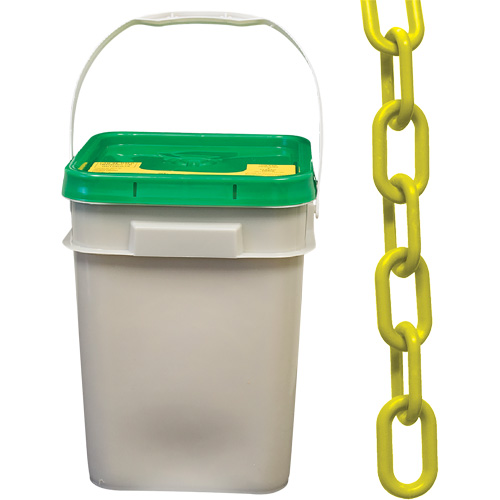Chaîne de s&eacute;curit&eacute; en plastique robuste, Jaune, Maillon de 2", 120' de long Quali-T-Solutions