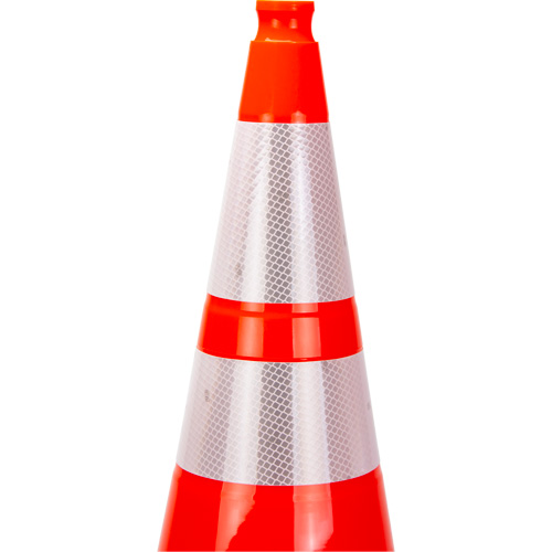 C&ocirc;ne de signalisation de premi&egrave;re qualit&eacute;, 28", Orange, Bande(s) r&eacute;fl&eacute;chissante(s) 4" & 6" Quali-T-Solutions