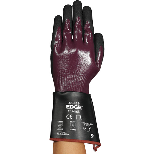 Gants &agrave; manchette 48-939 EDGE, Taille 6, Calibre 13, Rev&ecirc;tement Nitrile, Enveloppe en Polyester/PEHP/Spandex, ASTM ANSI niveau A4 Quali-T-Solutions