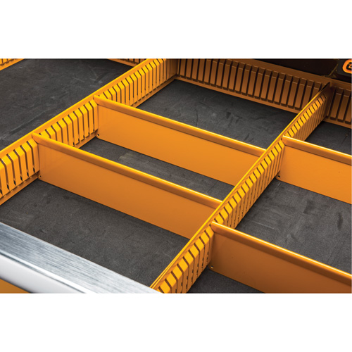 Chariot &agrave; outils &eacute;lectrique, 11 tiroirs, 42-1/2" la x 24-7/16" p x 41" h, Noir/Orange Quali-T-Solutions