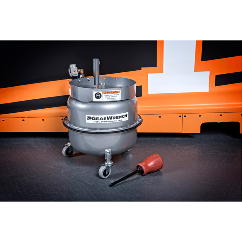 Air Pump Brake Bleeder Tank Quali-T-Solutions