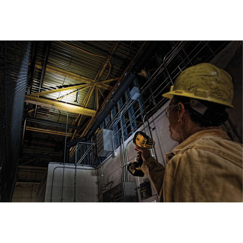 Projecteur &agrave; del pour chantier, DEL, 1000 Lumens, Piles Rechargeable Quali-T-Solutions