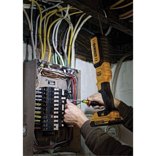 Lampe de travail portative, DEL, 500 lumens, 3 hres de fonctionnement, piles Rechargeable, Non compris Quali-T-Solutions