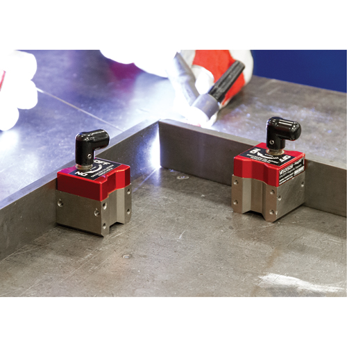 &eacute;querres magn&eacute;tiques Mag90 avec interrupteur, 1-1/2" lo x 1-1/2" la x 2-3/4" h, 150 lb Quali-T-Solutions