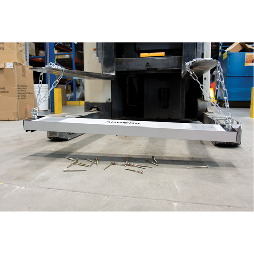Balais de cour magn&eacute;tique, 36" la Quali-T-Solutions