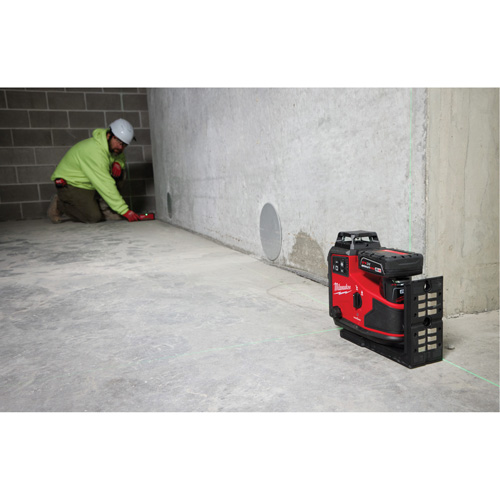 Laser vert &agrave; 3 plans sur 360° M12 avec r&eacute;cepteur et alignement automatique Quali-T-Solutions