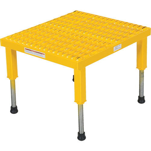 Plate-forme ajustable Step-Mate, 1 marche(s), 23-1/2" la x 19-9/16" lo x 16-1/2" h, Capacit&eacute; 500 lb Quali-T-Solutions