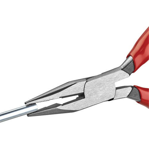 Pince &agrave; bec long avec couteau, 5" lo Quali-T-Solutions