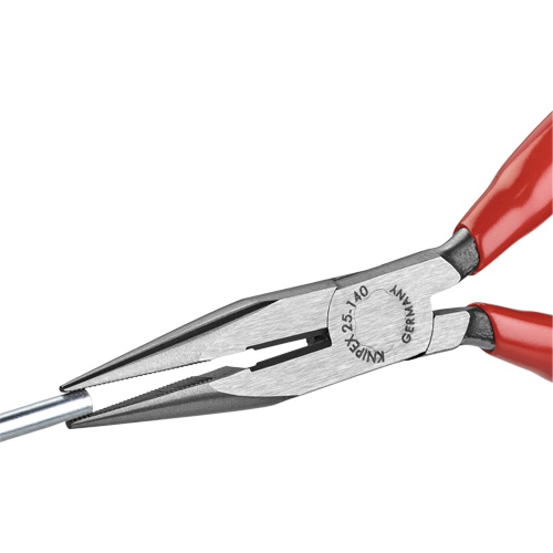 Pince &agrave; bec long avec couteau, 5-1/2" lo Quali-T-Solutions