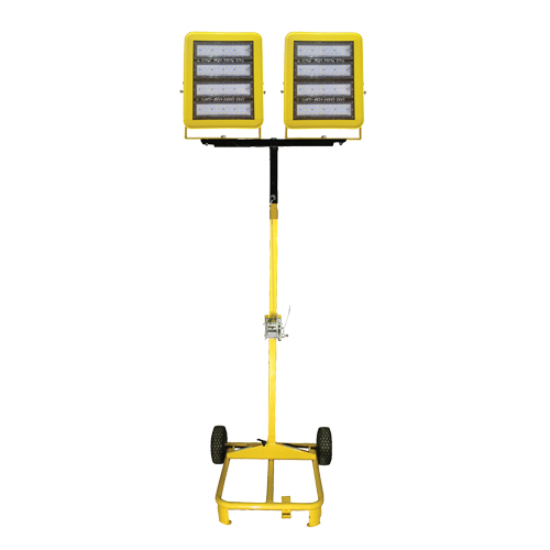 Chariot d'&eacute;clairage &agrave; deux t&ecirc;tes avec treuil, DEL, 400 W, 60 000 lumens, Boîtier en Aluminium Quali-T-Solutions