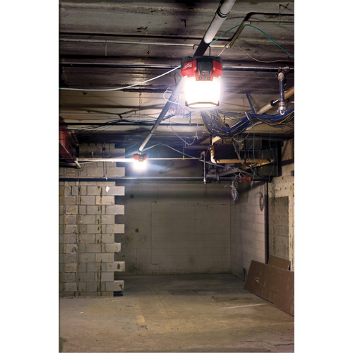 Lampe de chantier compacte M18 RADIUS avec ONE-KEY, DEL, 4400 lumens Quali-T-Solutions
