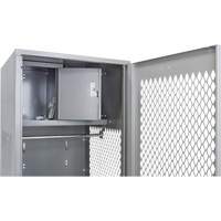 Casier pour &eacute;quipement avec porte, Acier, 24" la x 18" p x 72" h, Gris Quali-T-Solutions