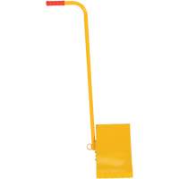 Cale de roue avec poign&eacute;e ergonomique, Acier, Jaune, 8" la x 10-3/4" p x 9-1/8" h Quali-T-Solutions