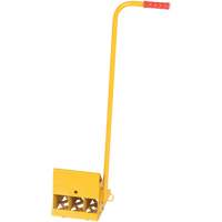 Cale de roue avec poign&eacute;e ergonomique, Acier, Jaune, 8" la x 10-3/4" p x 9-1/8" h Quali-T-Solutions