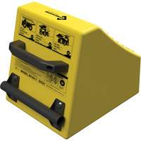 Cale de roue ultra-robuste pour l'exploitation mini&egrave;re Checkers Safety, PEHD, Jaune, 14-1/2" la x 17-1/2" p x 16" h Quali-T-Solutions