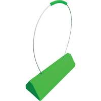 Cale de roue pour avion Checkers Safety SafeRay avec poign&eacute;e &agrave; c&acirc;ble ergonomique, Ur&eacute;thane, Vert fluorescent, 24" la x 8" p x 6" h Quali-T-Solutions