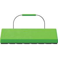 Cale de roue pour avion Checkers Safety SafeRay avec poign&eacute;e &agrave; c&acirc;ble & patin en caoutchouc, Ur&eacute;thane, Vert fluorescent, 24" la x 8" p x 6" h Quali-T-Solutions