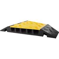 Protecteur de c&acirc;ble tourne-&agrave;-droite robuste Powerhouse, 5 canaux, 12" lo x 19,75" la x 2,25" h Quali-T-Solutions