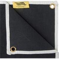 Couverture pour soudage en fibre de verre de 24 oz Lavashield, 6' la x 8' lo, R&eacute;sistance &agrave; la temp. 1000° F Quali-T-Solutions