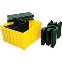 Palette antid&eacute;versement avec drain Ultra-IBC Spill Pallet , Capacit&eacute; de d&eacute;versement 400 gal. US, 58,75" x 58,75" x 33" Quali-T-Solutions