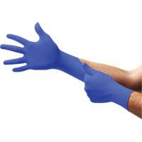 Gants d'examen UF-524 UltraForm, T-petit, Nitrile, 2,4 mils, Sans poudre, Bleu, Classe 2 Quali-T-Solutions