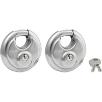 Cadenas &agrave; arceau prot&eacute;g&eacute;, Argent, Cl&eacute;s identiques, Acier inoxydable, Largeur de 2-3/4" Quali-T-Solutions