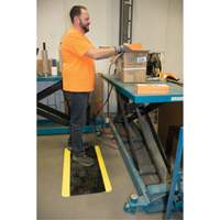 Tapis antifatigue, Losange, 1-2/3' x 3-1/4' x 3/4", Noir/Jaune, Polyur&eacute;thane Quali-T-Solutions