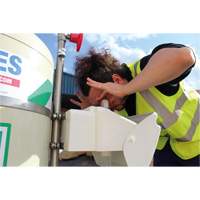 Douche d'urgence mobile et ind&eacute;pendant avec douche oculaire et faciale, Capacit&eacute; 30 gal., Conformit&eacute; Aucune Quali-T-Solutions